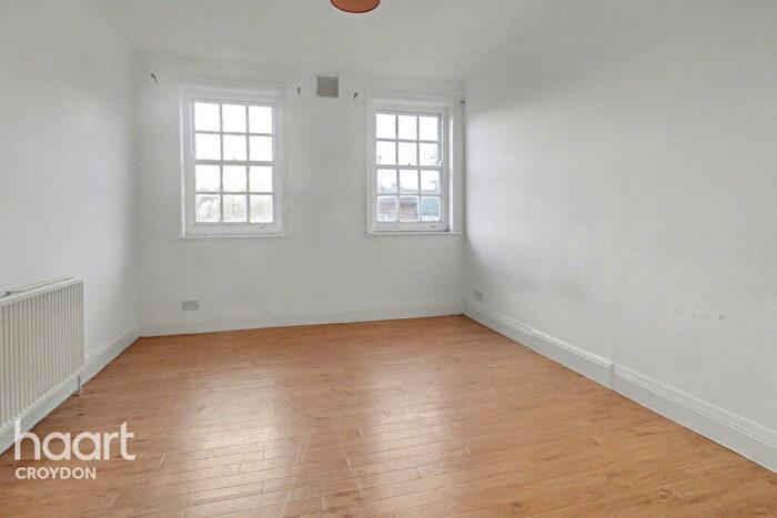 3 Bedroom Flat To Rent In High Street, Croydon, CR0