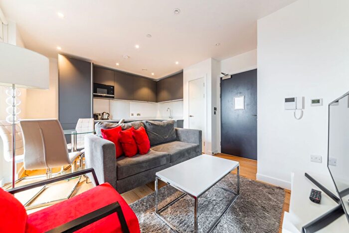 1 Bedroom Flat To Rent In Dock Street, Aldgate, E1