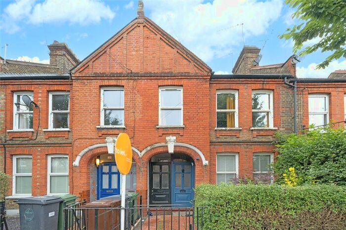 2 Bedroom Flat To Rent In Mersey Road, Walthamstow, London, E17