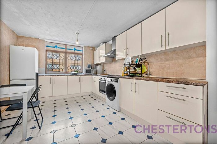 3 Bedroom Flat To Rent In Seyssel Street, Cubitt Town, E14