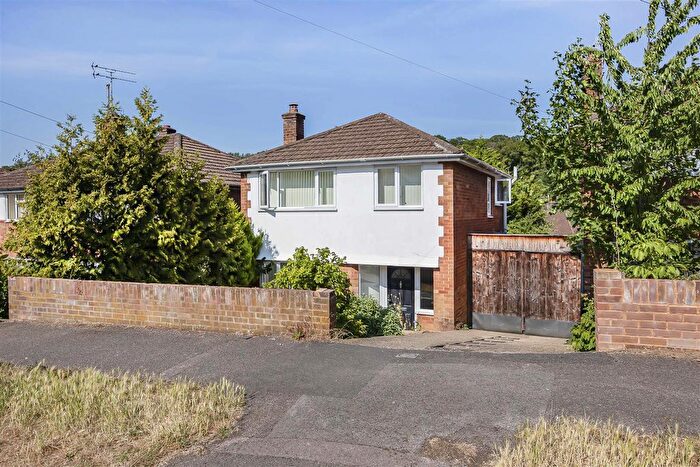3 Bedroom Detached House For Sale In Sheridan Avenue, Caversham, Reading, RG4