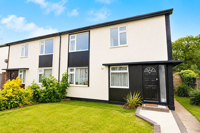 2 Bedroom Apartment For Sale In Kingston Way, Benfleet, SS7