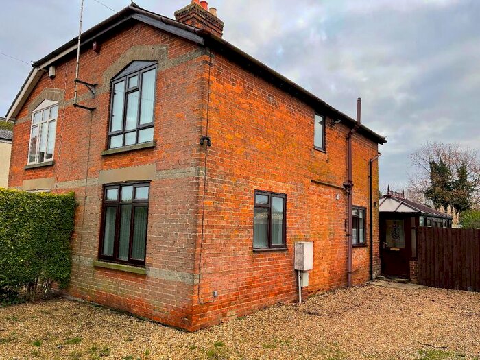 2 Bedroom Cottage To Rent In S-Bend, Lynn Road, West Walton, Wisbech, PE14