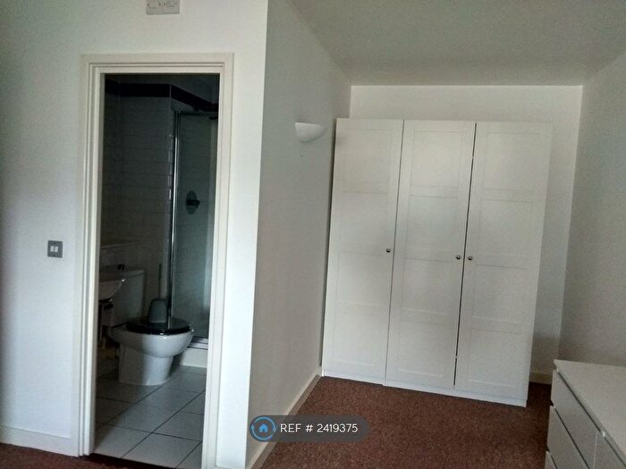 3 Bedroom Flat To Rent In Royal Arsenal, London, SE18