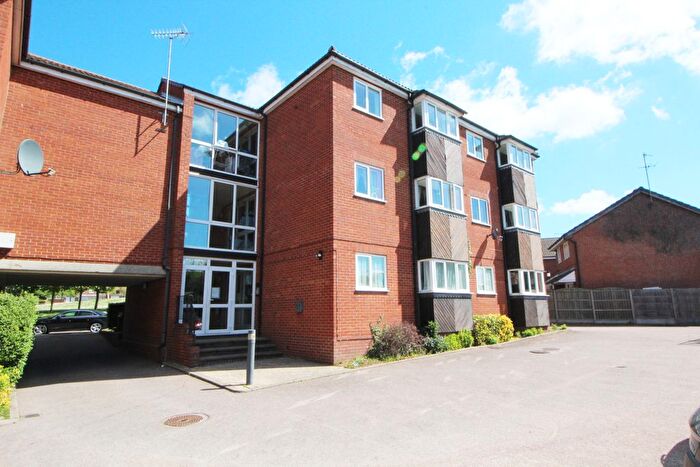 2 Bedroom Flat To Rent In St. Andrews Gardens, Colchester, CO4