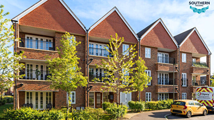 1 Bedroom Flat For Sale In Beatrice Square, Tadworth, KT20