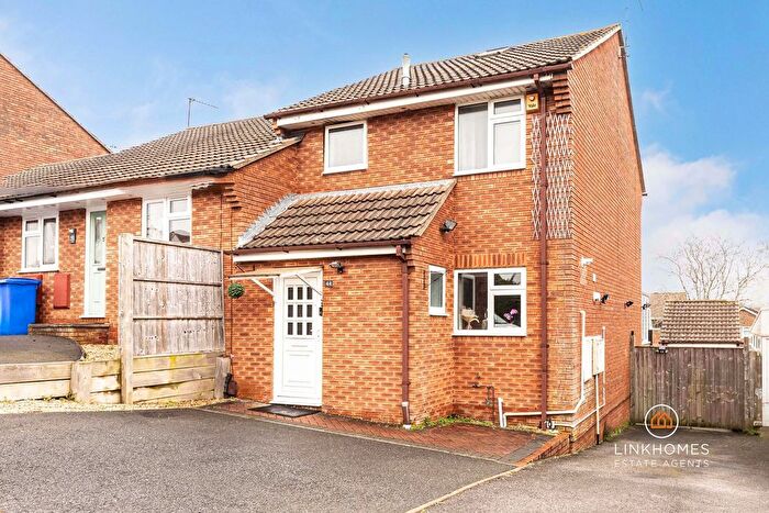 3 Bedroom Semi Detached House For Sale In Tarrant Close, Poole, BH17