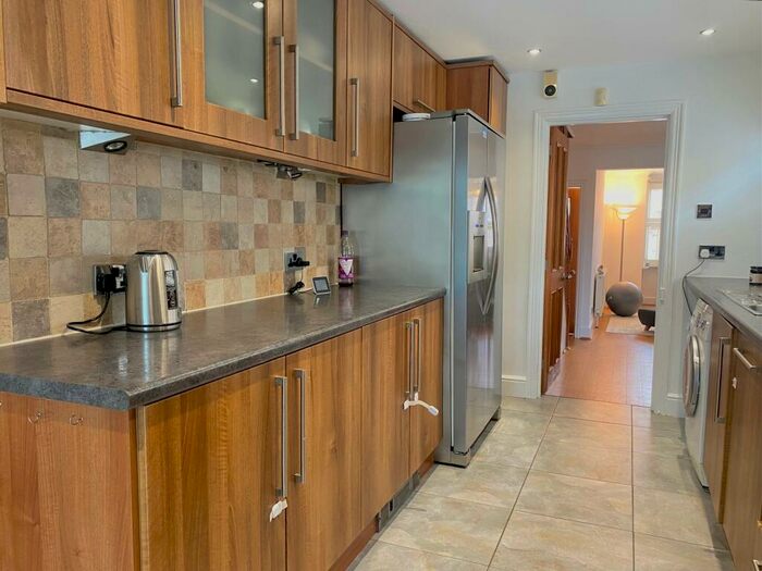 3 Bedroom Terraced House For Sale In Shrublands Avenue, Berkhamsted, HP4