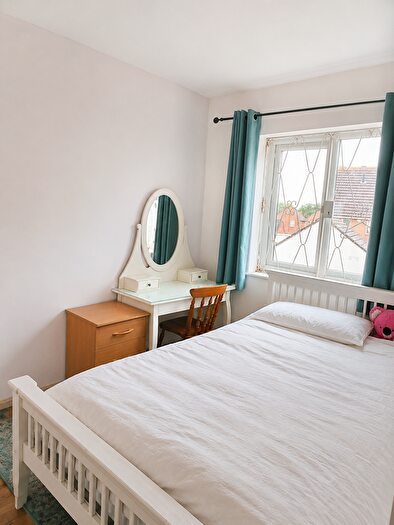 4 Bedroom Semi-Detached House To Rent In Fulmer Road, London, E16