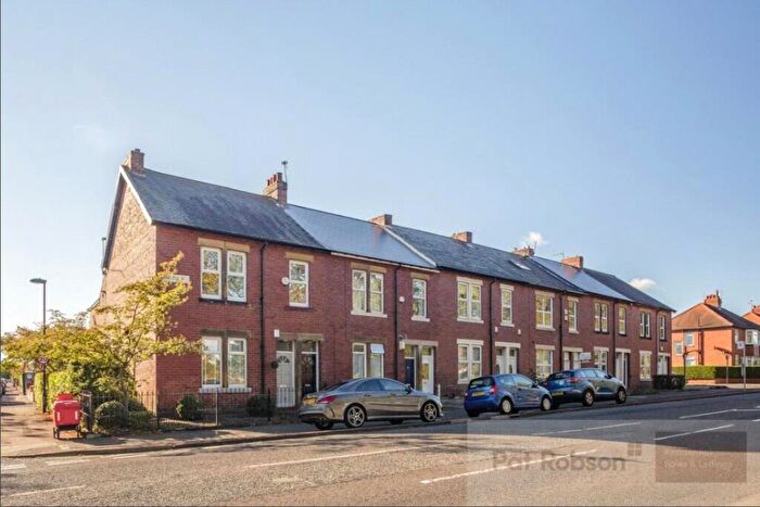 2 Bedroom Apartment To Rent In Salters Road, Gosforth, Newcastle Upon Tyne, Tyne And Wear, NE3