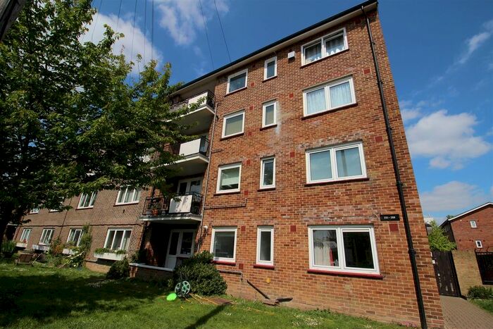 1 Bedroom Flat To Rent In Locksway Road, Southsea, PO4