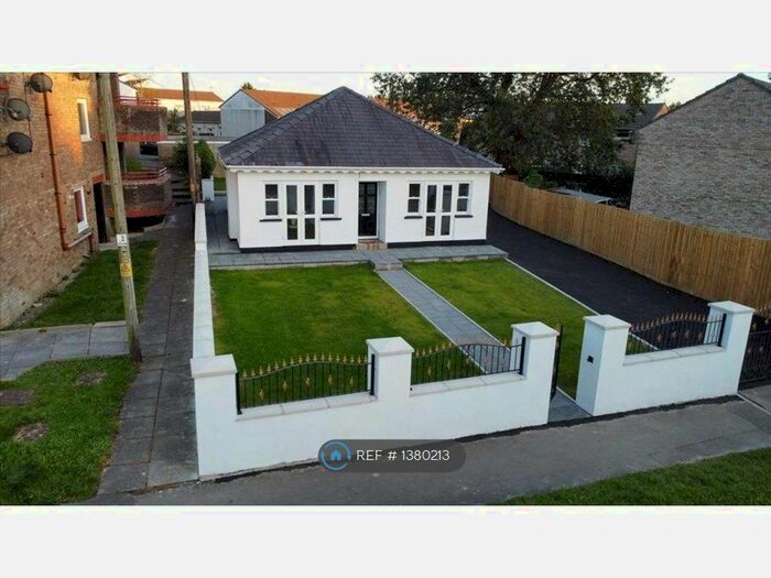 3 Bedroom Bungalow To Rent In Cowbridge Road, Talbot Green, Pontyclun, CF72