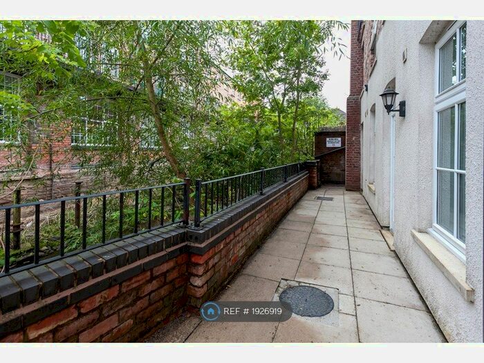 1 Bedroom Flat To Rent In Alma Mill, Macclesfield, SK11