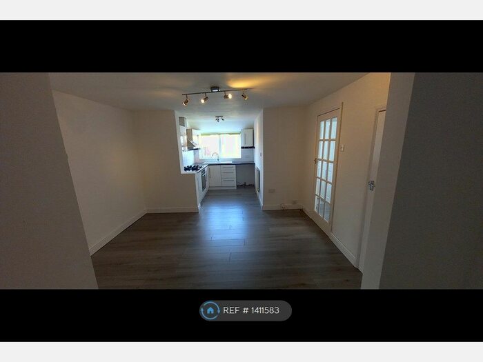 1 Bedroom Flat To Rent In Windermere Road, Patchway, Bristol, BS34