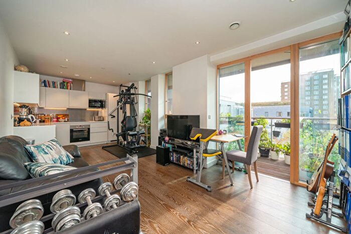 1 Bedroom Flat For Sale In Albert Road, London, NW6