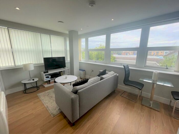 1 Bedroom Apartment To Rent In Springfield Road, Chelmsford, CM2