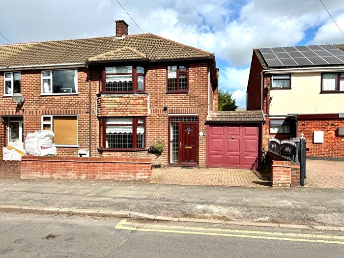 3 Bedroom End Terrace House For Sale In Whittleford Road, Nuneaton, CV10