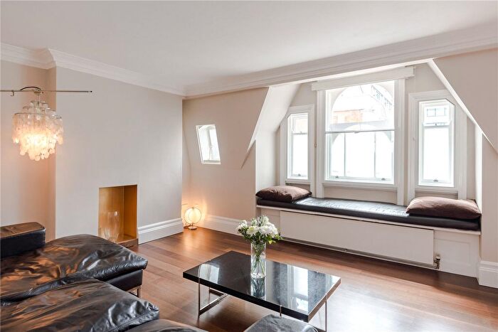 1 Bedroom Flat For Sale In Great Portland Street, Fitzrovia, London, W1W