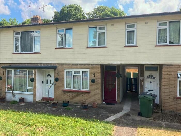 2 Bedroom Maisonette To Rent In The Copse, Chingford, E4