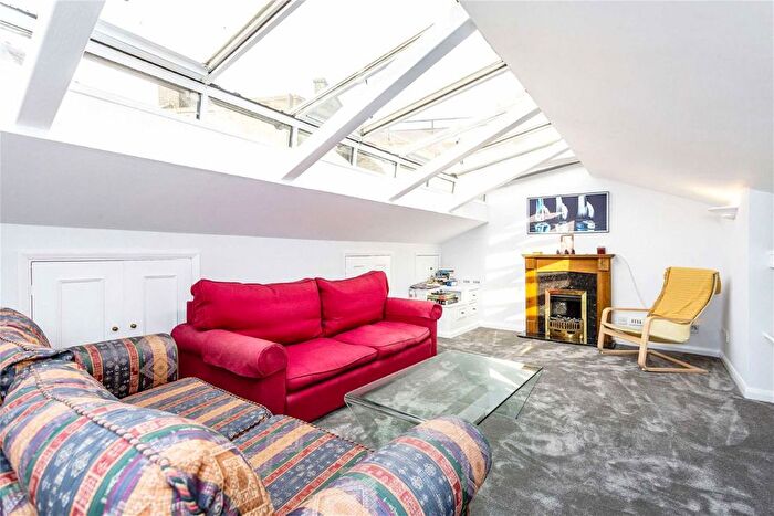 2 Bedroom Flat To Rent In Warwick Way, London, SW1V