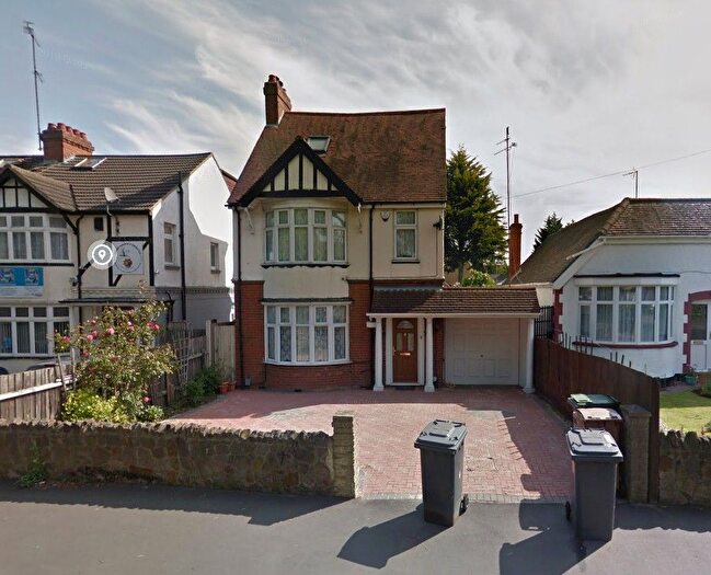 4 Bedroom Property To Rent In Oakley Road, Leagrave, Luton, LU4