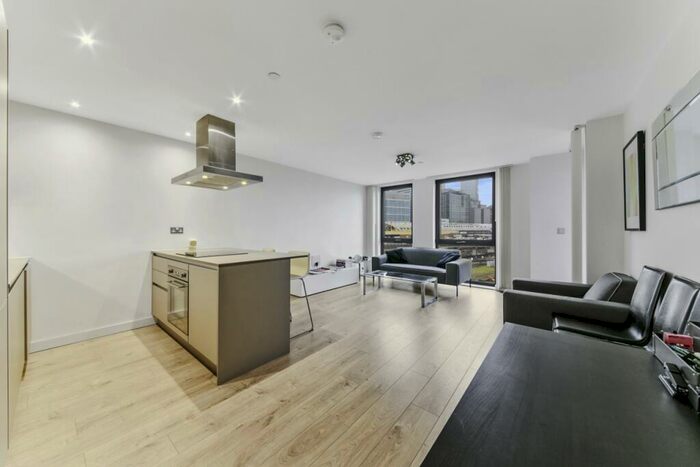 1 Bedroom Flat To Rent In Delancey Apartments, Williamsburg Plaza, Canary Wharf, London, E14