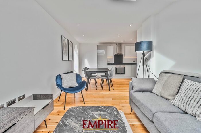 2 Bedroom Flat To Rent In New School House, Legge Lane, B1