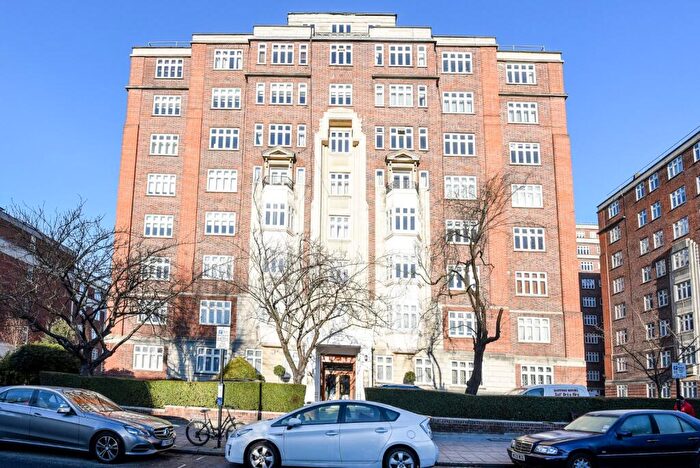Flat To Rent In Hall Road, London, NW8