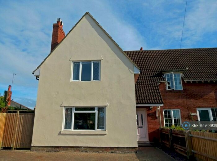 4 Bedroom Semi-Detached House To Rent In Brassey Road, Bournemouth, BH9