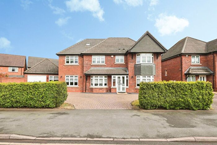 5 Bedroom Detached House For Sale In Bradford Road, Birmingham, B36