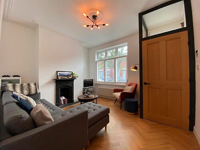 2 Bedroom House To Rent In Hammett Road, Chorlton, M21