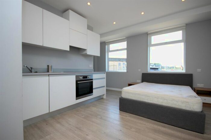 Studio To Rent In Neasden Lane, Neasden, NW10