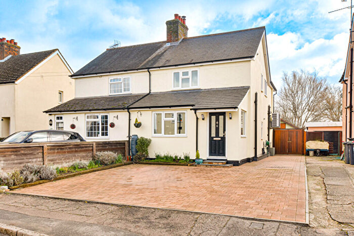 3 Bedroom Semi-Detached House For Sale In The Street, High Roding, CM6