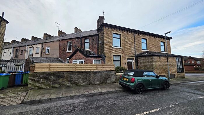 3 Bedroom End Of Terrace House To Rent In Benfield Street, Heywood, OL10