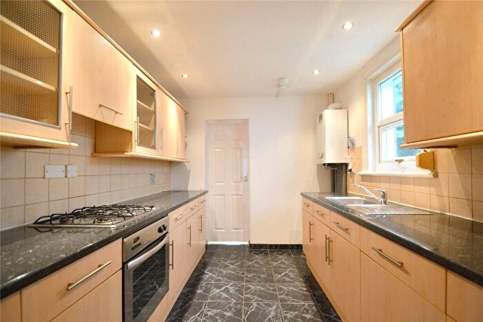 3 Bedroom Terraced House To Rent In Davidson Road, Croydon, London, CR0