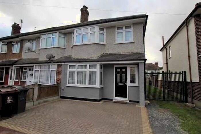 3 Bedroom Terraced House To Rent In Charlotte Road, Dagenham, RM10