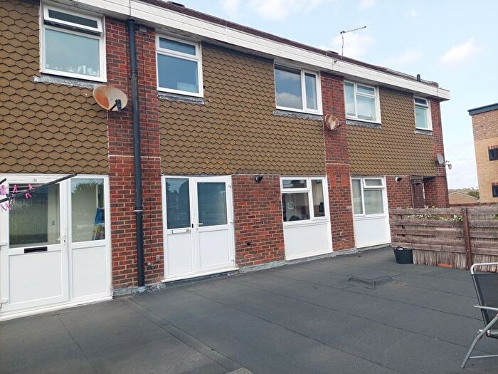 3 Bedroom Flat For Sale In Adastral Square, Poole, BH17