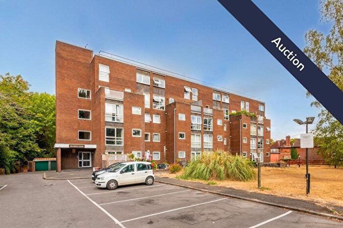 1 Bedroom Apartment For Sale In Belgravia Court, Bath Road, Reading, RG30