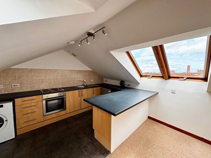 2 Bedroom Maisonette To Rent In Skene Square, Aberdeen, AB25