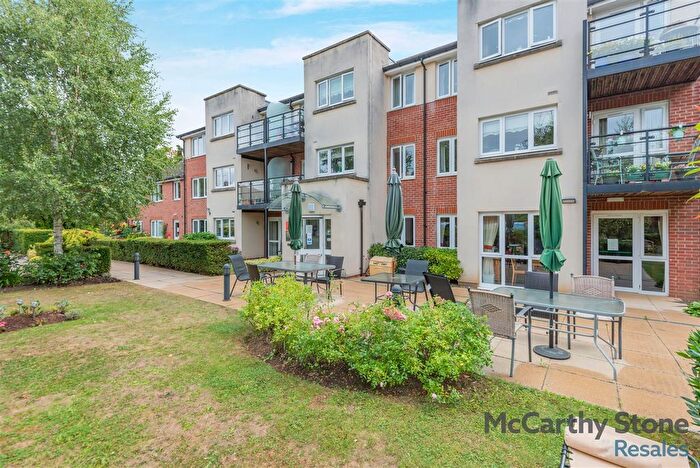 2 Bedroom Flat For Sale In Waggoners Court, Legions Way, Bishop's Stortford, CM23