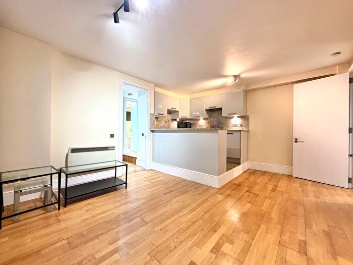2 Bedroom Flat To Rent In Stuart Tower, Maida Vale, London, W9