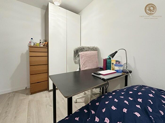 2 Bedroom Flat For Sale In Heartwell Avenue, London, E16