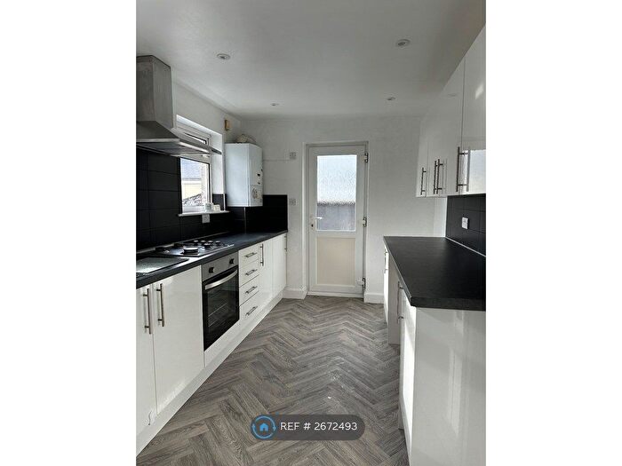 3 Bedroom Maisonette To Rent In Waterloo Street, Plymouth, PL4