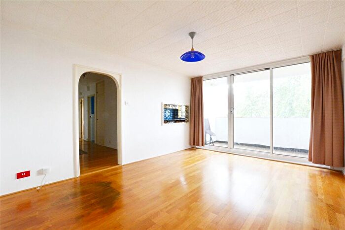 2 Bedroom Apartment To Rent In Belmont Hill, London, SE13