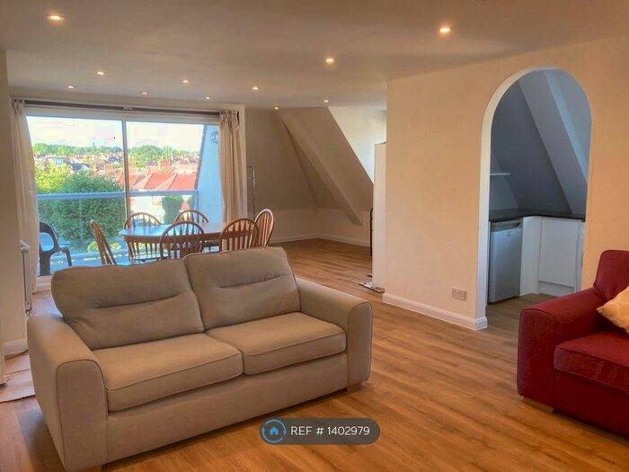 2 Bedroom Flat To Rent In Golders Green Road, Golders Green, London, NW11