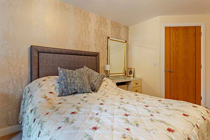 1 Bedroom Flat For Sale In Devonshire Grange, Devonshire Avenue, Roundhay, Leeds, LS8