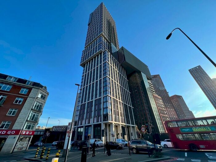 2 Bedroom Flat To Rent In Bondway, Vauxhall, London, SW8