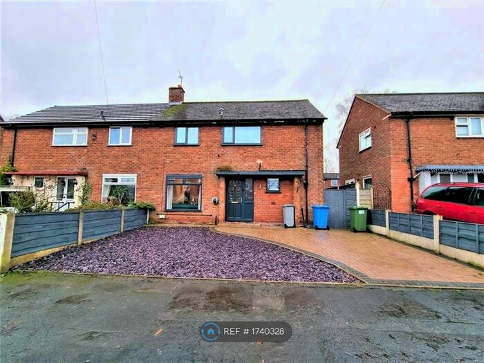 3 Bedroom Semi-Detached House To Rent In Hempcroft Road, Altrincham, WA15