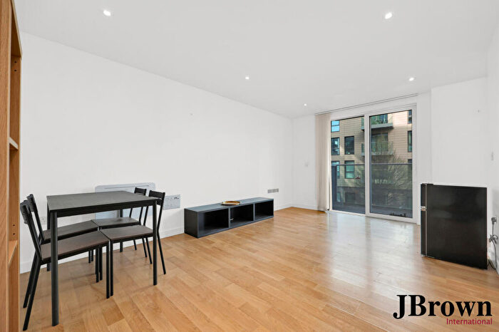 1 Bedroom Apartment To Rent In Riverside Apartments, London, London, N4