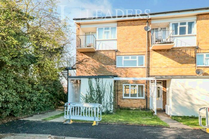 2 Bedroom Maisonette To Rent In Little Brays, Harlow, CM18